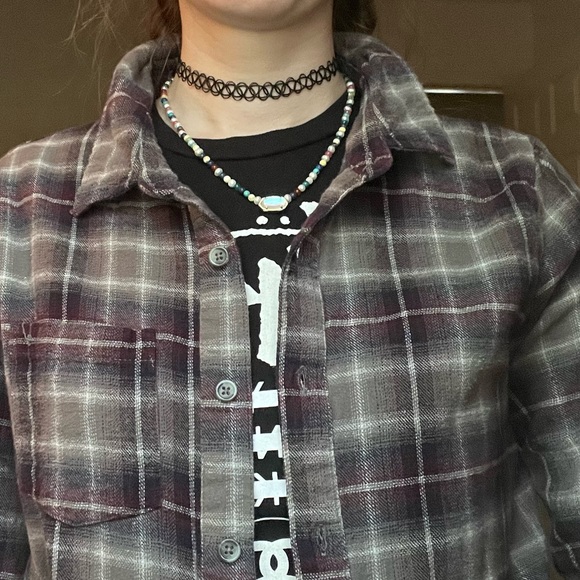 🧜🏼‍♀️ Muted Plaid Flannel - Picture 3 of 6